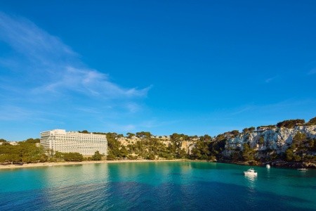 Španielsko Menorca Meliá Gavilanes (Cala Galdana) 15 dňový pobyt Polpenzia Letecky Letisko: Praha August 2025 ( 1/08/25-15/08/25)