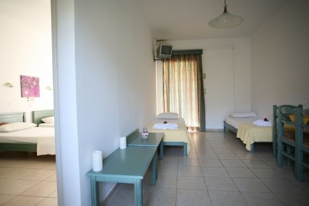 Elpis Studios & Apts - 28