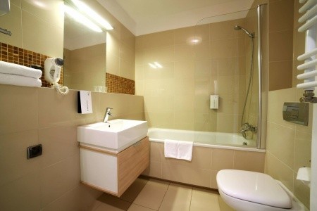 Poľsko Baltské more Golden Tulip Miedzyzdroje Residence 7 dňový pobyt Raňajky Vlastná April 2026 ( 8/04/26-14/04/26)