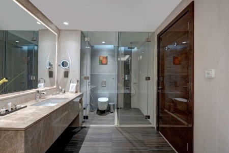 Spojené arabské emiráty Ajman Radisson Blu Ajman 5 dňový pobyt Raňajky Letecky Letisko: Praha February 2026 (19/02/26-23/02/26)