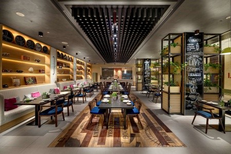 Spojené arabské emiráty Ajman Radisson Blu Ajman 5 dňový pobyt Raňajky Letecky Letisko: Praha February 2026 (19/02/26-23/02/26)