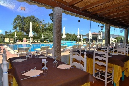 Taliansko Sardínia / Sardegna Li Suari Hotel 11 dňový pobyt Raňajky Letecky Letisko: Praha September 2025 (27/09/25- 7/10/25)