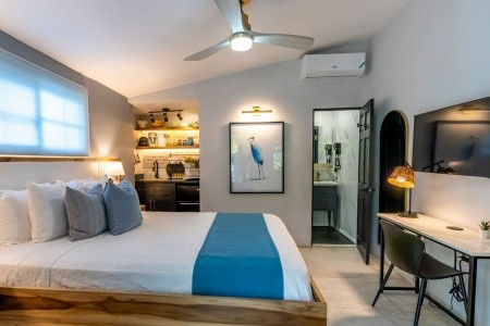 Traveller's Beach Resort - 27