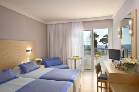 Kypr, Paphos, Louis Ledra Beach, za <span>39.415</span> Kč