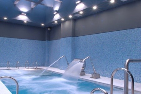 Portugalsko  Holiday Inn Porto - Gaia 4 dňový pobyt Raňajky Letecky Letisko: Viedeň February 2026 (18/02/26-21/02/26)