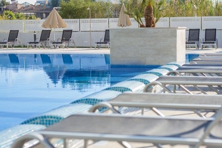 Eix Lagotel Holiday Resort