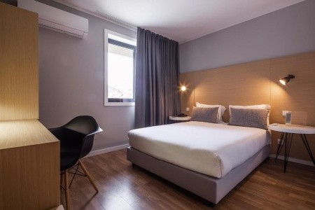 Portugalsko  Cliphotel Gaia Porto 3 dňový pobyt Raňajky Letecky Letisko: Praha January 2026 (10/01/26-12/01/26)