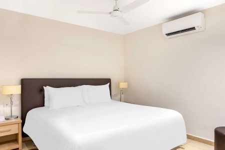 Sunset Harbour Club - 54