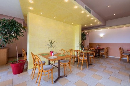 Bulharsko Slnečné Pobrežie Nessebar Beach Resort 8 dňový pobyt All Inclusive Letecky Letisko: Bratislava July 2026 (14/07/26-21/07/26)