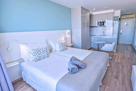 Kanárske ostrovy Tenerife Coral Ocean View 8 dňový pobyt Polpenzia Letecky Letisko: Budapešť October 2026 ( 4/10/26-11/10/26)