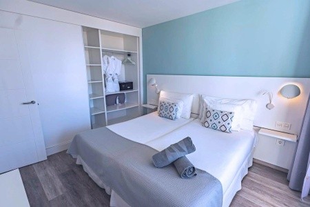 Kanárske ostrovy Tenerife Coral Ocean View 8 dňový pobyt Polpenzia Letecky Letisko: Budapešť October 2026 ( 4/10/26-11/10/26)