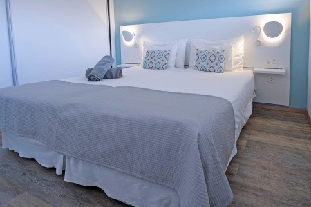 Kanárske ostrovy Tenerife Coral Ocean View 8 dňový pobyt Polpenzia Letecky Letisko: Budapešť October 2026 ( 4/10/26-11/10/26)