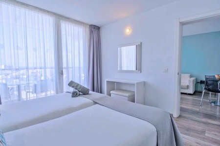 Kanárske ostrovy Tenerife Coral Ocean View 8 dňový pobyt Polpenzia Letecky Letisko: Budapešť October 2026 ( 4/10/26-11/10/26)