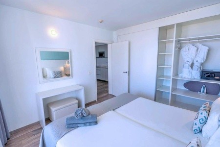 Kanárske ostrovy Tenerife Coral Ocean View 8 dňový pobyt Polpenzia Letecky Letisko: Budapešť October 2026 ( 4/10/26-11/10/26)