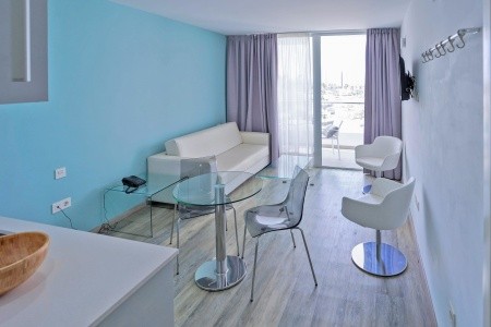 Kanárske ostrovy Tenerife Coral Ocean View 8 dňový pobyt Polpenzia Letecky Letisko: Budapešť October 2026 ( 4/10/26-11/10/26)