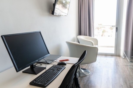 Kanárske ostrovy Tenerife Coral Ocean View 8 dňový pobyt Polpenzia Letecky Letisko: Budapešť October 2026 ( 4/10/26-11/10/26)