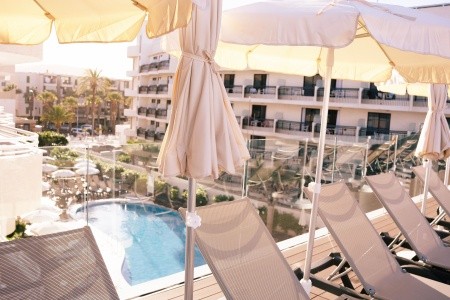 Kanárske ostrovy Tenerife Coral California 6 dňový pobyt Raňajky Letecky Letisko: Budapešť August 2026 (19/08/26-24/08/26)