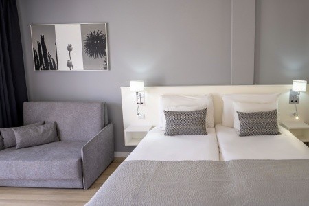 Kanárske ostrovy Tenerife Coral California 6 dňový pobyt Raňajky Letecky Letisko: Budapešť August 2026 (19/08/26-24/08/26)