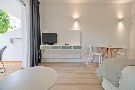 Kanárske ostrovy Tenerife Coral California 6 dňový pobyt Raňajky Letecky Letisko: Budapešť August 2026 (19/08/26-24/08/26)