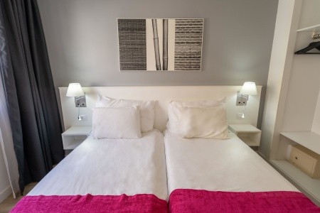 Kanárske ostrovy Tenerife Coral California 6 dňový pobyt Raňajky Letecky Letisko: Budapešť August 2026 (19/08/26-24/08/26)