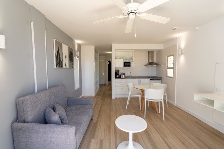 Kanárske ostrovy Tenerife Coral California 6 dňový pobyt Raňajky Letecky Letisko: Budapešť August 2026 (19/08/26-24/08/26)