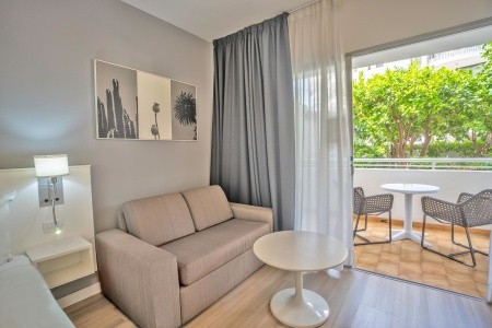 Kanárske ostrovy Tenerife Coral California 6 dňový pobyt Raňajky Letecky Letisko: Budapešť August 2026 (19/08/26-24/08/26)