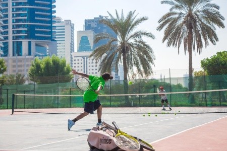 Spojené arabské emiráty Sharjah Holiday International 4 denní pobyt Snídaně Letecky Letiště: Praha říjen 2024 (21/10/24-24/10/24)