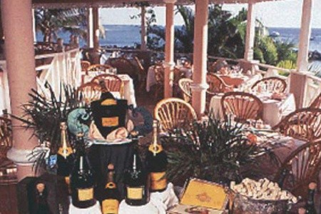 Coco Reef Resort & Spa - 28