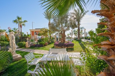 Antique Roman Palace - 3