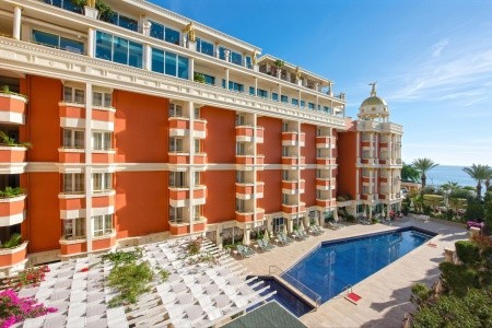 Antique Roman Palace - 4