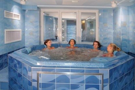 Česká republika Praha a okolie Wellness Hotel Step 6 dňový pobyt Raňajky Vlastná April 2026 (24/04/26-29/04/26)