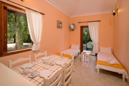 Alykes Park Bungalows & Apartments - 51