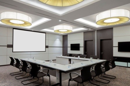 Spojené arabské emiráty Dubaj Hyatt Place Dubai Jumeirah 9 dňový pobyt Raňajky Letecky Letisko: Praha May 2026 ( 5/05/26-13/05/26)