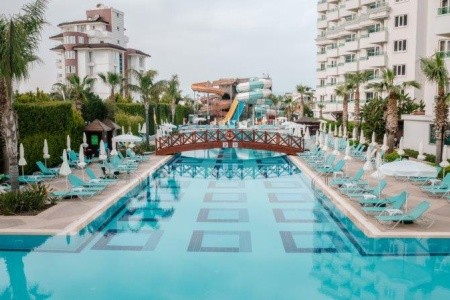 Turecko Antalya Wyndham Garden Lara (Ex.