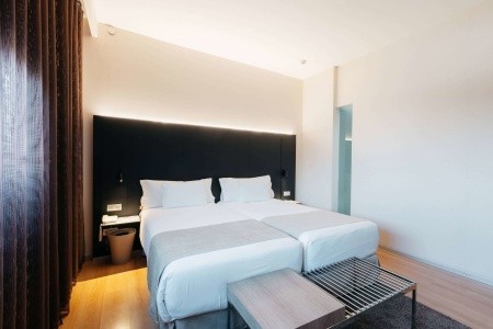 Španielsko Valencia Barcelo Valencia 7 dňový pobyt Raňajky Letecky Letisko: Praha June 2026 ( 9/06/26-15/06/26)