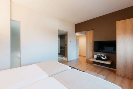 Španielsko Valencia Barcelo Valencia 7 dňový pobyt Raňajky Letecky Letisko: Praha June 2026 ( 9/06/26-15/06/26)