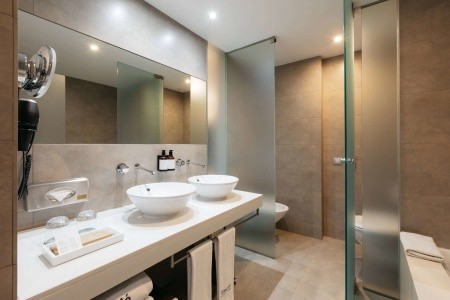 Španielsko Valencia Barcelo Valencia 7 dňový pobyt Raňajky Letecky Letisko: Praha June 2026 ( 9/06/26-15/06/26)