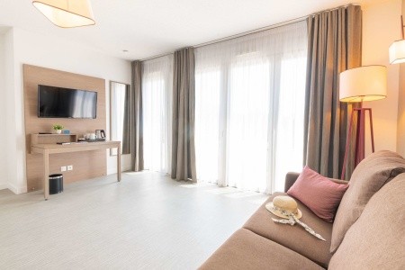 Comfort Suites Cannes Mandelieu - 45