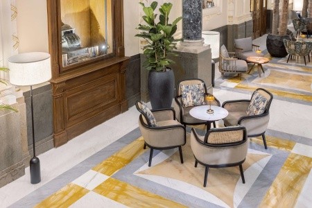 Česká republika Praha a okolie Carlo IV Prague 4 dňový pobyt Raňajky Vlastná November 2026 (26/11/26-29/11/26)