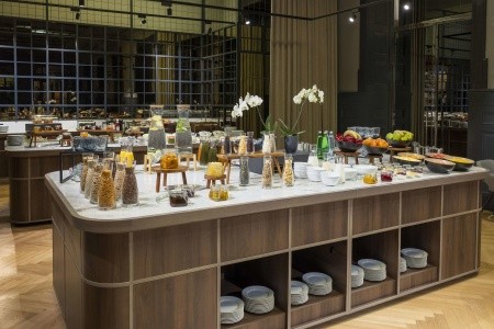 Česká republika Praha a okolie Carlo IV Prague 4 dňový pobyt Raňajky Vlastná November 2026 (26/11/26-29/11/26)