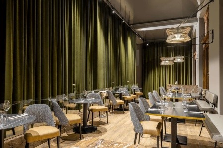 Česká republika Praha a okolie Carlo IV Prague 4 dňový pobyt Raňajky Vlastná November 2026 (26/11/26-29/11/26)