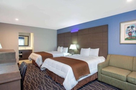 USA California Travelodge Inn By Wyndham Anaheim Disneyland Drive 14 dňový pobyt Raňajky Letecky Letisko: Viedeň September 2025 (18/09/25- 1/10/25)