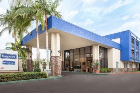 USA California Travelodge Inn By Wyndham Anaheim Disneyland Drive 14 dňový pobyt Raňajky Letecky Letisko: Viedeň September 2025 (18/09/25- 1/10/25)