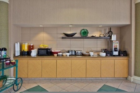 USA Miami La Quinta Inn & Suites Miami Airport West 14 dňový pobyt Raňajky Letecky Letisko: Praha October 2025 (24/10/25- 6/11/25)