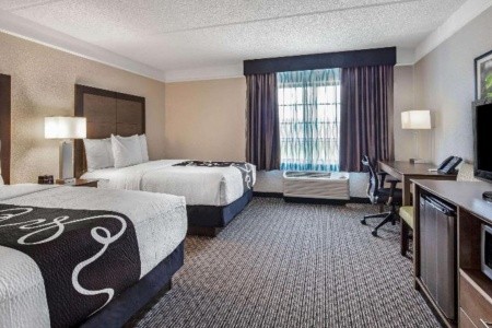 USA Miami La Quinta Inn & Suites Miami Airport West 14 dňový pobyt Raňajky Letecky Letisko: Praha October 2025 (24/10/25- 6/11/25)