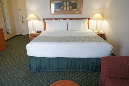 USA Miami La Quinta Inn & Suites Miami Airport West 14 dňový pobyt Raňajky Letecky Letisko: Praha October 2025 (24/10/25- 6/11/25)