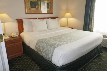 USA Miami La Quinta Inn & Suites Miami Airport West 14 dňový pobyt Raňajky Letecky Letisko: Praha October 2025 (24/10/25- 6/11/25)