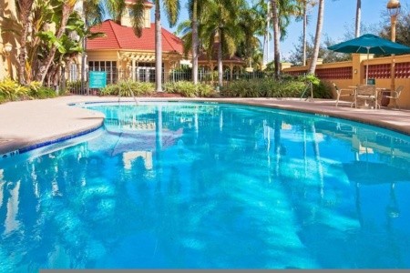 USA Miami La Quinta Inn & Suites Miami Airport West 14 dňový pobyt Raňajky Letecky Letisko: Praha October 2025 (24/10/25- 6/11/25)