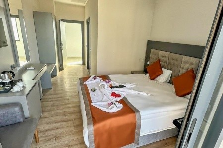 Side Golden Rock - 11