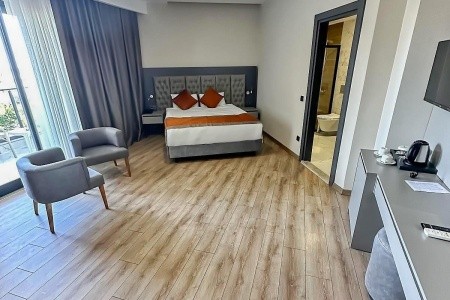 Side Golden Rock - 12